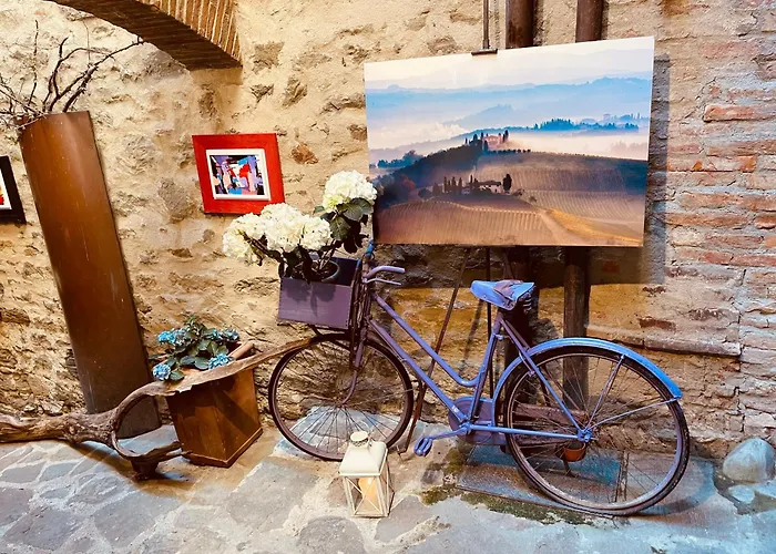 Balcone Fiorito, Nel Cuore Del Centro Storico Di Cortona