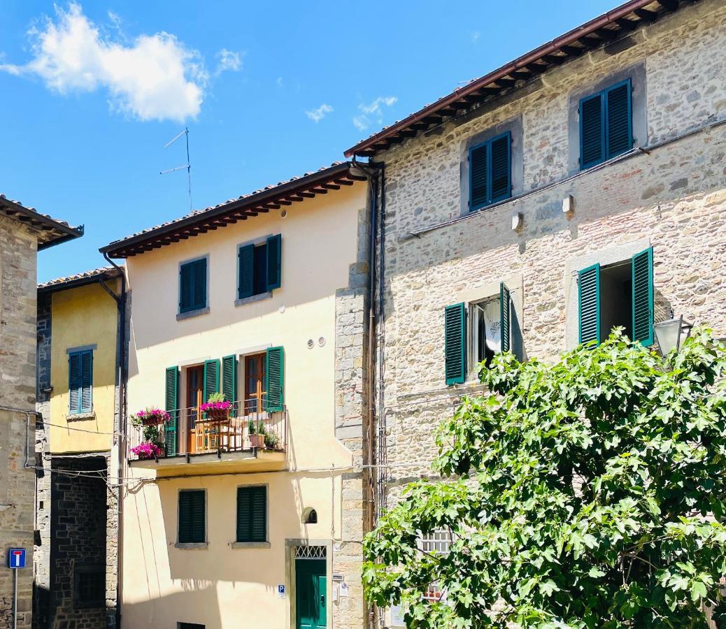 Balcone Fiorito, Nel Cuore Del Centro Storico Di *