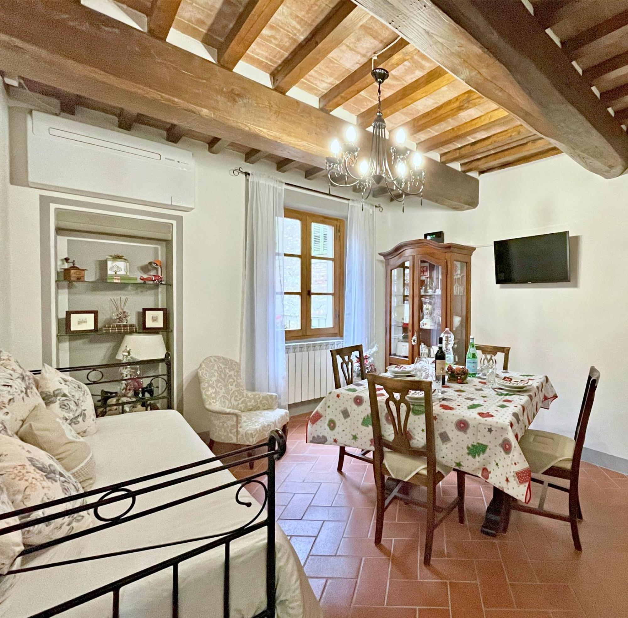 Balcone Fiorito, Nel Cuore Del Centro Storico Di Cortona